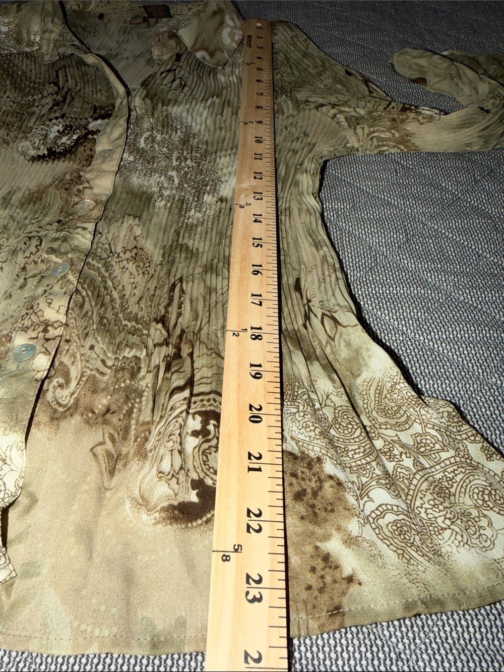 Lightweight Beige Patterned Button-Down Blouse - Picture 8 of 8